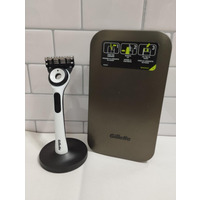 Б/в Відлущувальна бритва Gillette Labs